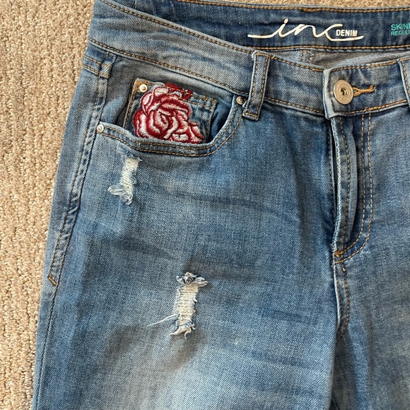 3/$20 Floral Fringe Jeans - Picture 5 of 9